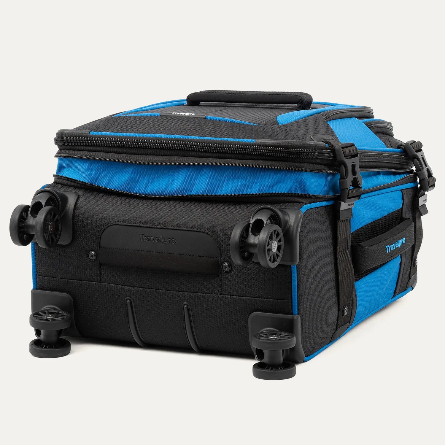 Bold™ by Travelpro® 21" Carry-On Spinner