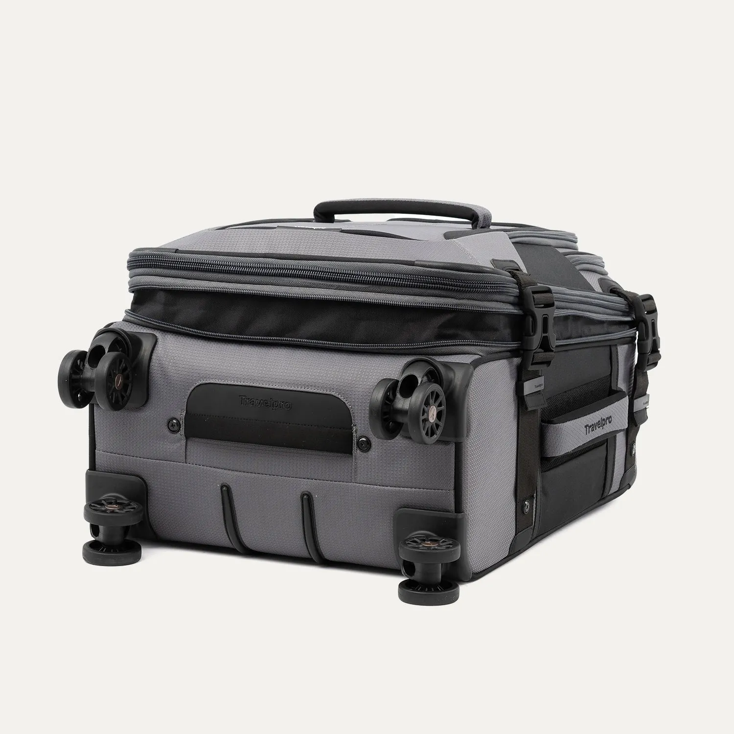 Bold™ by Travelpro® 21" Carry-On Spinner