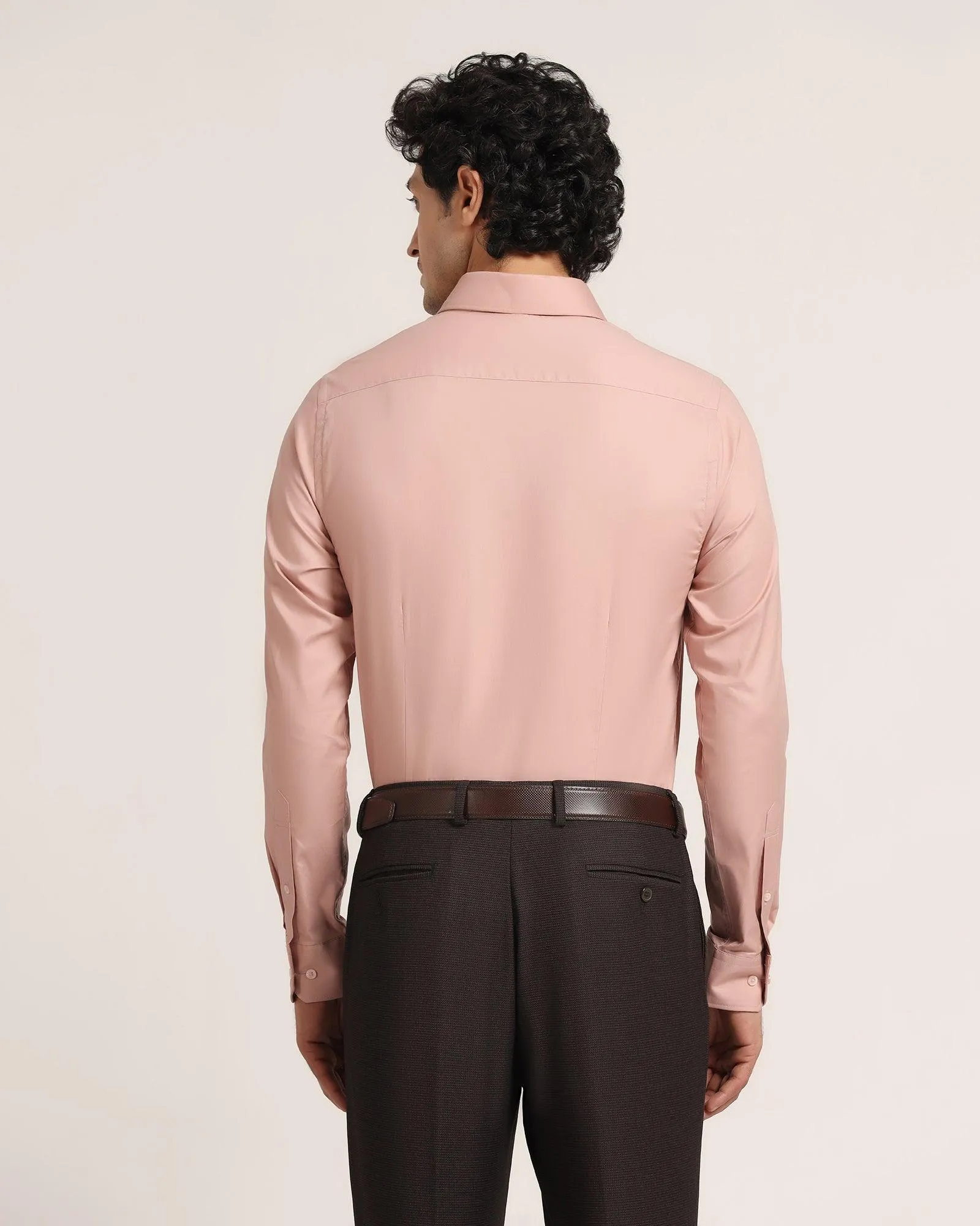 Formal Pink Solid Shirt - Vetro