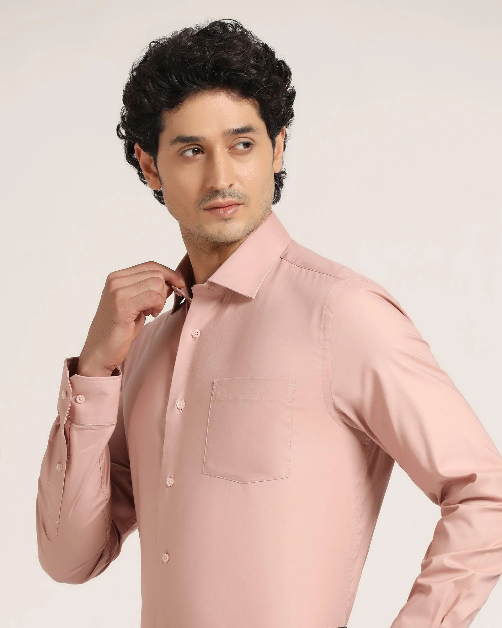 Formal Pink Solid Shirt - Vetro