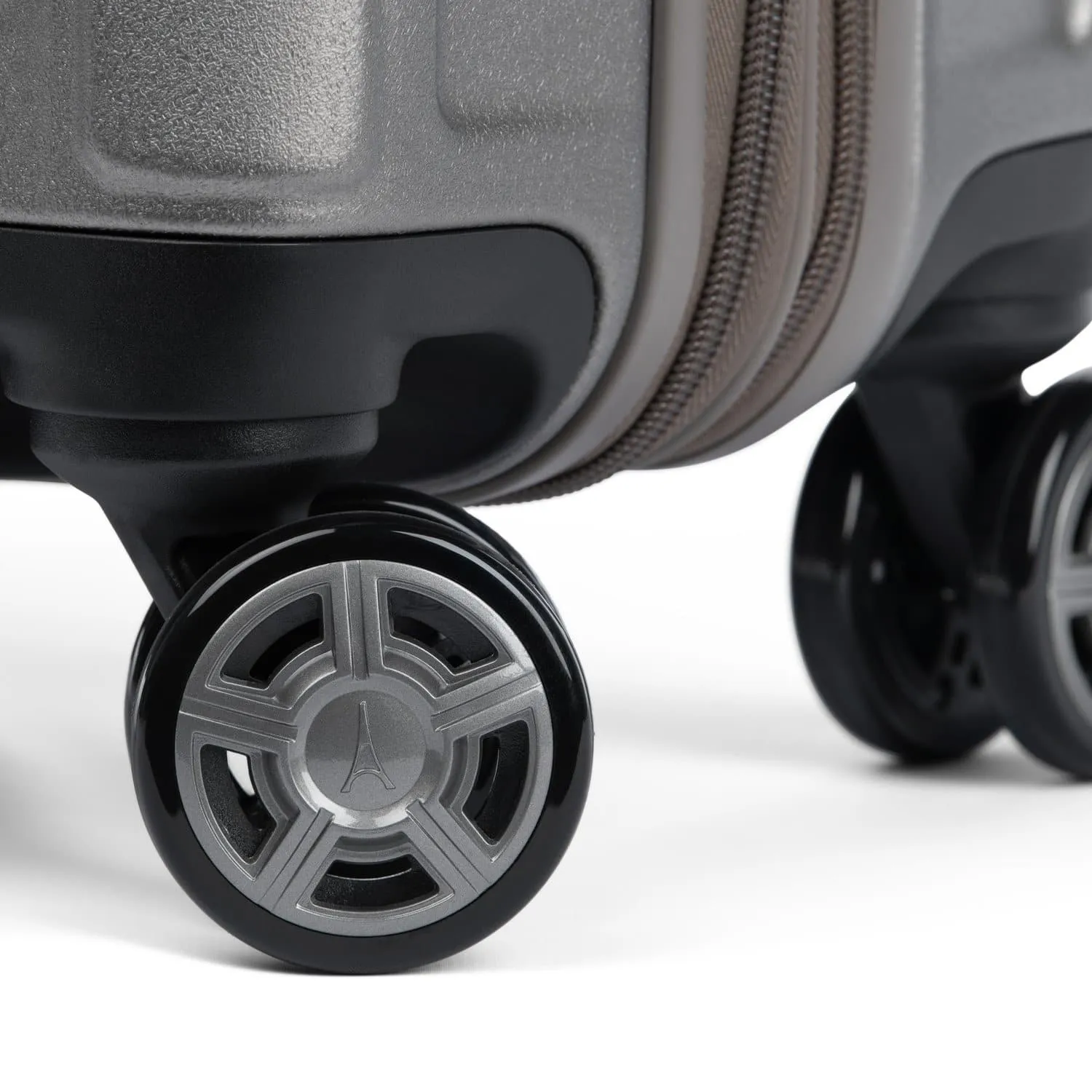 Platinum® Elite Carry-On Expandable Hardside Spinner