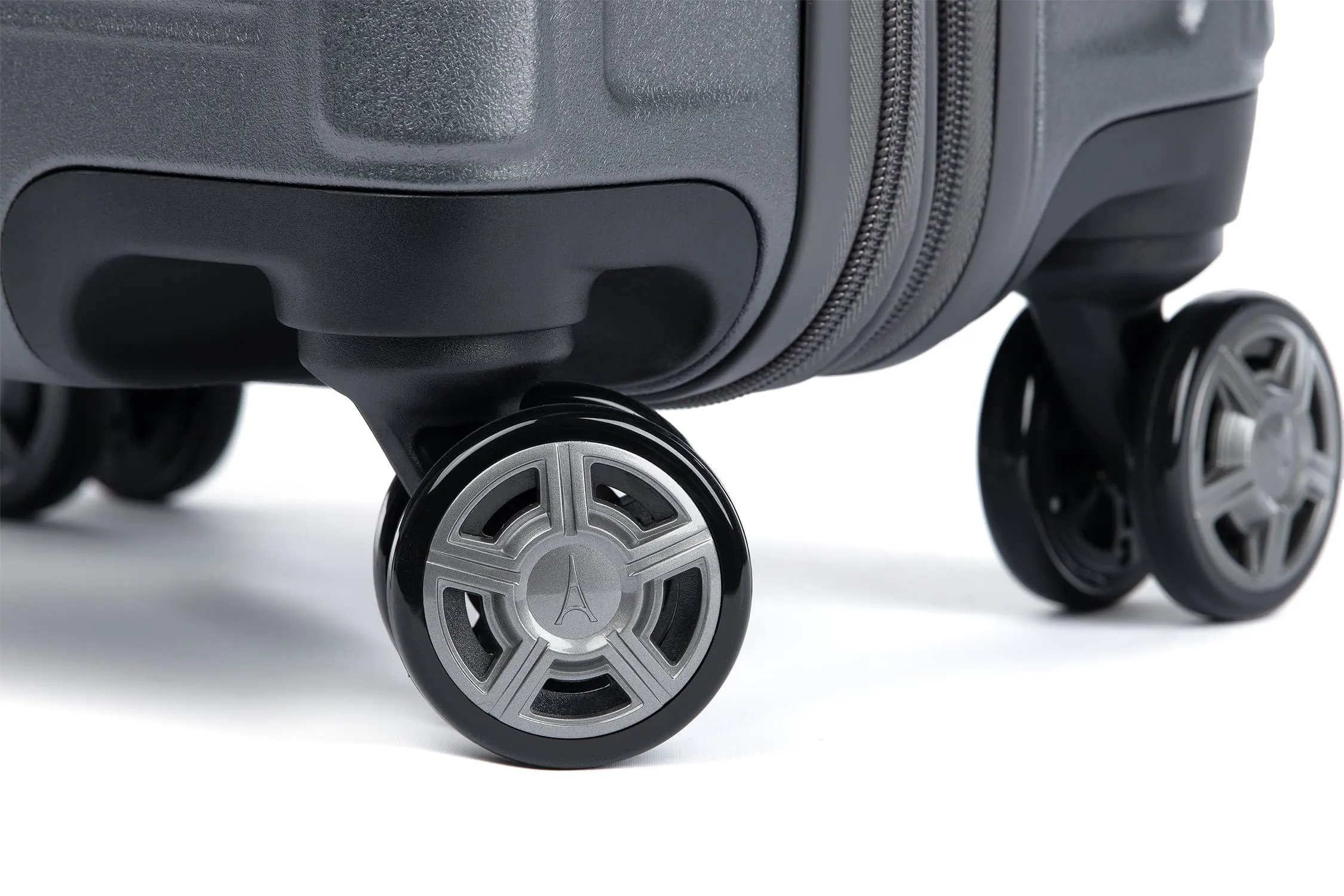 Platinum® Elite Carry-On Expandable Hardside Spinner