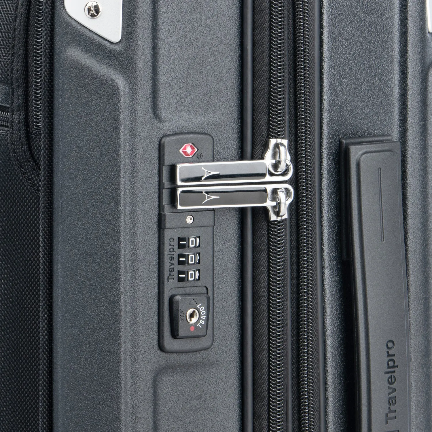 Platinum® Elite Compact Carry-On Business Plus Hardside Spinner